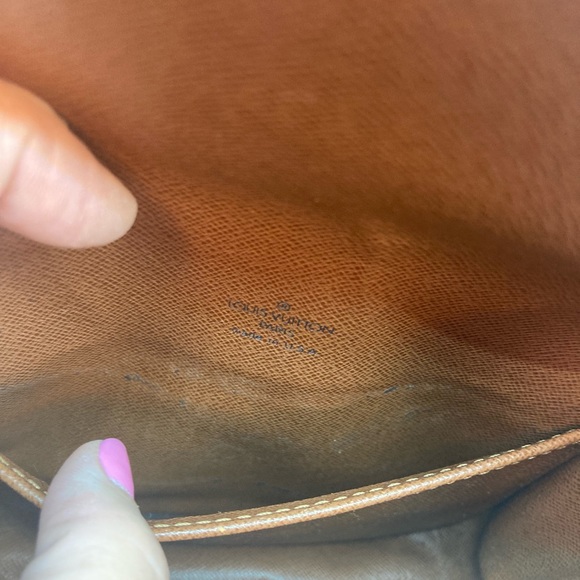 Authentic Louis Vuitton MM Saint Cloud Crossbody Bag, made in USA. - Picture 6 of 16